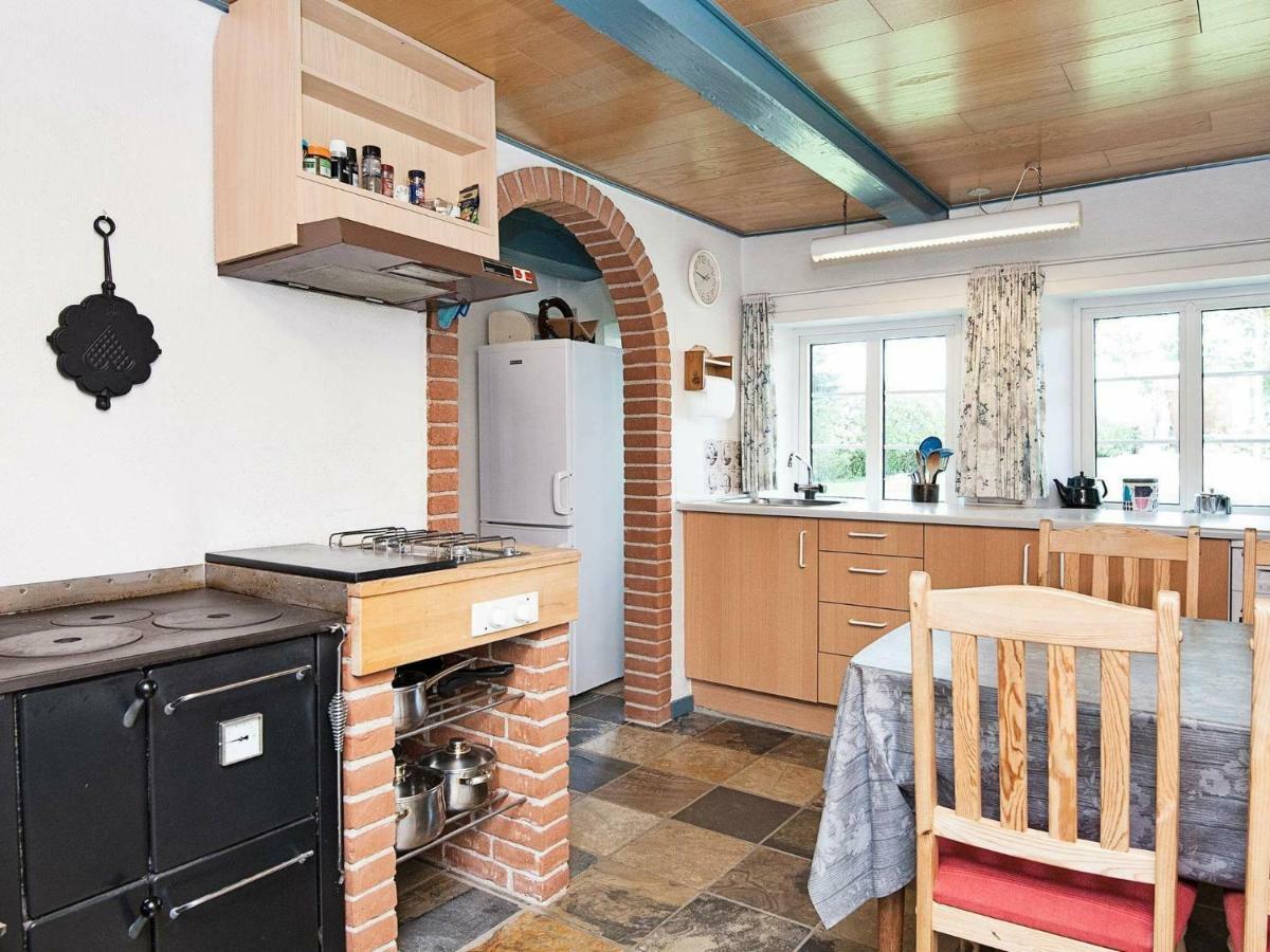 4 Person Holiday Home In Bredebro Ballum Exteriör bild